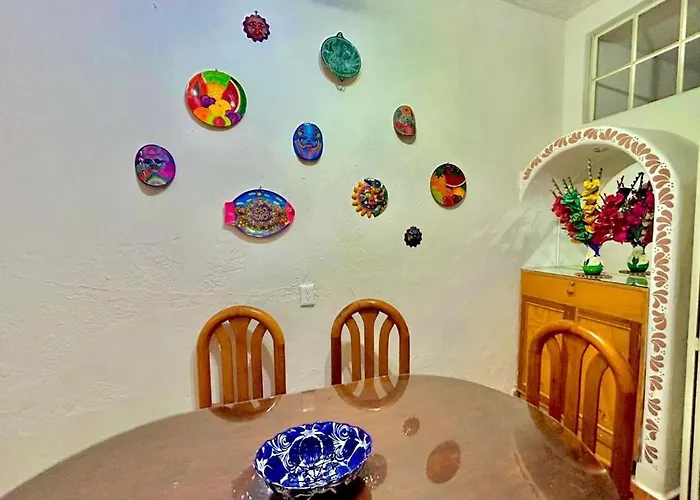 Casa Miss Mercedes, Calle Adelita, Ground Floor * Zihuatanejo